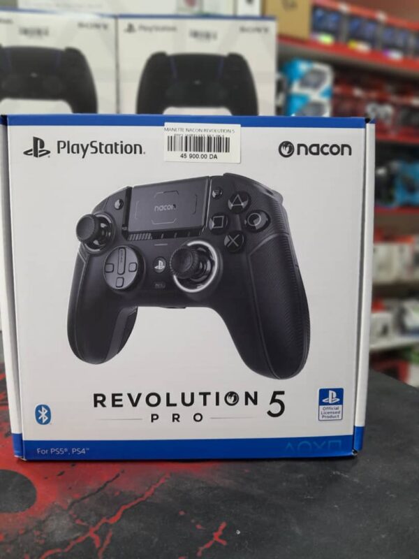 Nacon Revolution 5 Pro Noir PS5/PS4 (vue face)